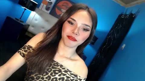 Snapshot of ariana_queen_hugecock69 chatting on March 2026 05:40:01 PM Arian online show from March 2026 05:40:01 PM