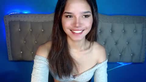 Snapshot of ariana_queen_hugecock69 chatting on April 2026 08:58:02 PM Arian online show from April 2026 08:58:02 PM