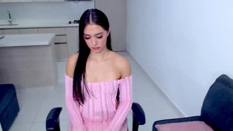 Snapshot of ariana_vidal chatting on December 2025 07:30:02 PM Ari online show from December 2025 07:30:02 PM