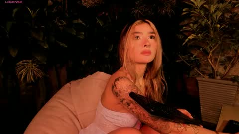 Ari online show from September 2025 03:30:02 AM