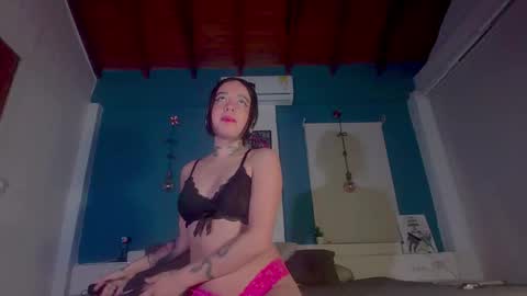 Snapshot of ariana_whitee chatting on October 2025 10:13:02 AM ariana_whitee online show from October 2025 10:13:02 AM