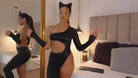 Ariana  online show from October 2025 08:05:01 PM