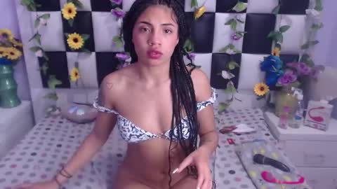 arianaa tompsoon online show from January 2025 06:01:01 AM