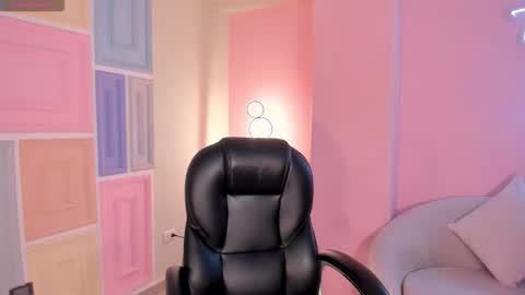 Snapshot of arianadumont chatting on September 2025 11:32:02 AM Ariana Dumont online show from September 2025 11:32:02 AM