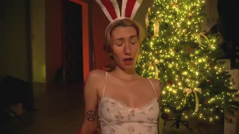 Olivka online show from December 2024 05:47:02 AM