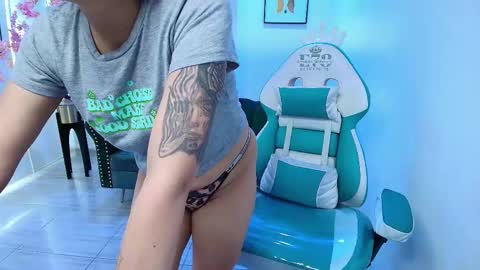 arianna_sweeet online show from September 2025 03:43:02 AM
