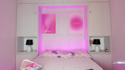 ariannavega_ online show from April 2026 12:55:02 PM