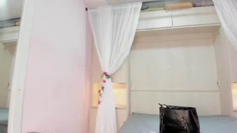 ariannavega_ online show from June 2026 11:36:01 AM