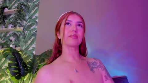 ariarusso_ online show from May 2026 10:49:02 PM