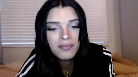 Snapshot of aridabratzdoll chatting on March 2026 11:22:02 PM La Bratz Doll online show from March 2026 11:22:02 PM