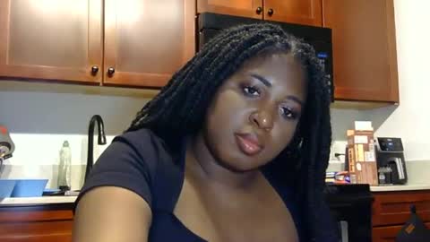 Snapshot of aridagoddess chatting on March 2025 05:12:01 AM Queen Ari online show from March 2025 05:12:01 AM