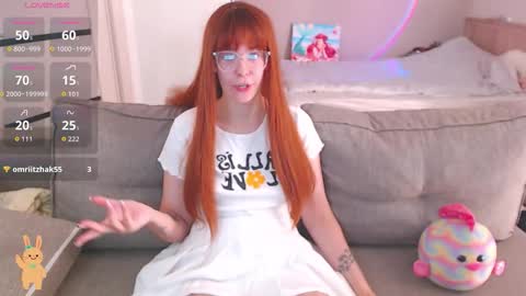 Snapshot of ariel_donovan chatting on October 2025 01:52:01 PM Ariel Donovan online show from October 2025 01:52:01 PM