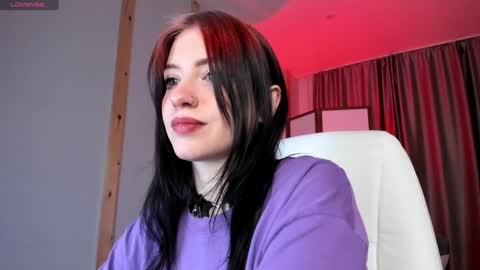 Snapshot of arielabradberry chatting on December 2024 01:59:02 PM Ariel online show from December 2024 01:59:02 PM