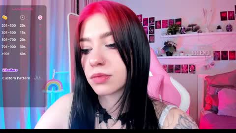 Snapshot of arielabradberry chatting on December 2024 06:57:02 PM Ariel online show from December 2024 06:57:02 PM