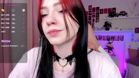 Snapshot of arielabradberry chatting on February 2025 07:02:02 PM Ariel online show from February 2025 07:02:02 PM