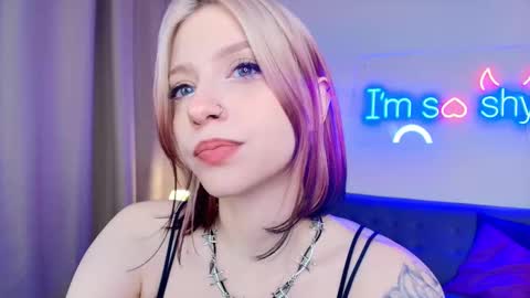 Snapshot of arielabradberry chatting on November 2025 01:55:02 PM Ariel online show from November 2025 01:55:02 PM