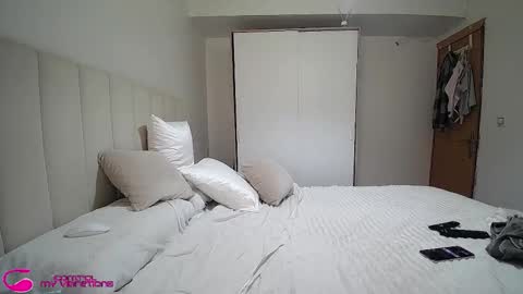 Snapshot of arielfreedomlove chatting on December 2025 10:15:02 PM arielfreedomsex online show from December 2025 10:15:02 PM