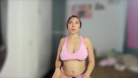 Stephany  online show from February 2025 05:26:02 AM