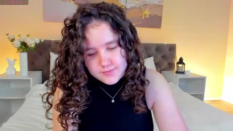 Snapshot of ariella_sol chatting on June 2026 09:22:02 AM Ariella GTM3 Tue Wed Thu Fri Sat 0400 am-1030pm online show from June 2026 09:22:02 AM