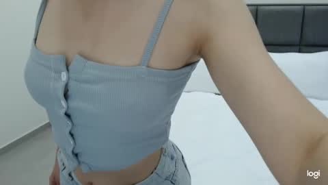 Snapshot of ariellesou chatting on March 2026 04:27:01 AM ArielleSou online show from March 2026 04:27:01 AM