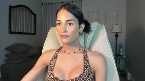 Snapshot of ariia1_ chatting on June 2026 01:07:02 AM Aria online show from June 2026 01:07:02 AM