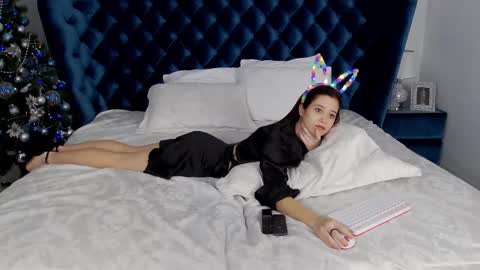 Snapshot of arinaarnold chatting on December 2024 03:36:02 AM ArinaArnold online show from December 2024 03:36:02 AM