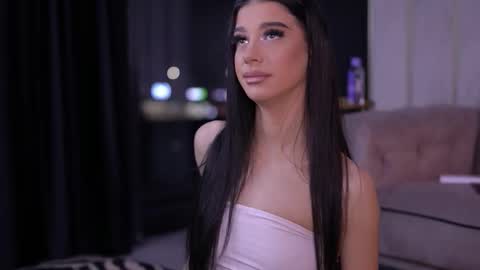 Arina online show from December 2025 06:48:02 PM