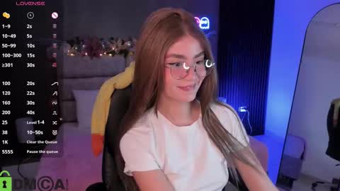 Ari  online show from December 2025 01:21:02 AM