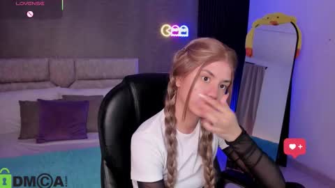 Ari  online show from January 2026 03:11:02 AM