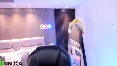 Ari  online show from April 2026 07:30:02 PM