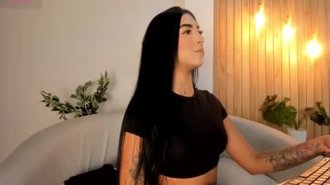 Ari Robert online show from September 2025 03:50:02 AM