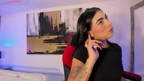 Ari Robert online show from October 2025 03:43:01 AM