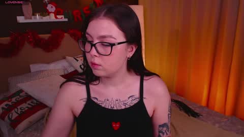 Astrid online show from December 2024 12:24:01 PM