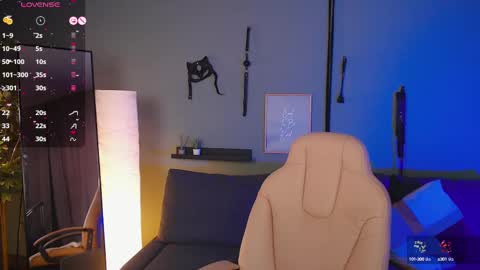 Astrid online show from February 2025 12:30:01 AM