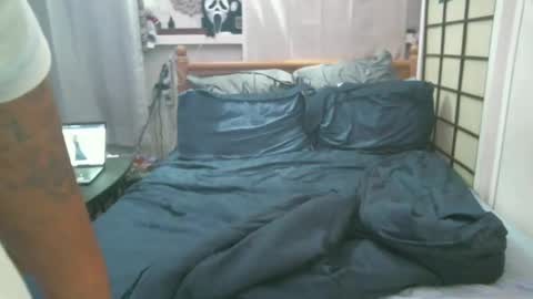 armstrong1718 online show from December 2024 12:38:01 PM