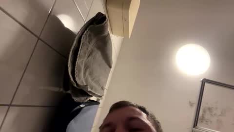 armyskater32 online show from January 2026 08:56:01 PM