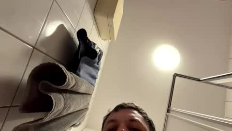 armyskater32 online show from May 2026 08:25:01 PM