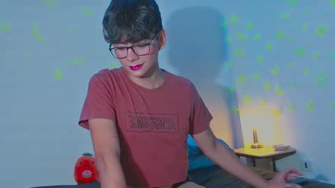 Snapshot of arnold_laurent chatting on December 2024 11:14:01 PM Arnold online show from December 2024 11:14:01 PM