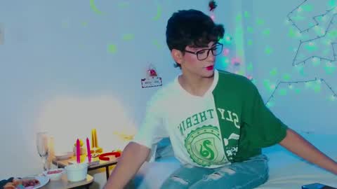 Snapshot of arnold_laurent chatting on December 2024 06:50:01 PM Arnold online show from December 2024 06:50:01 PM