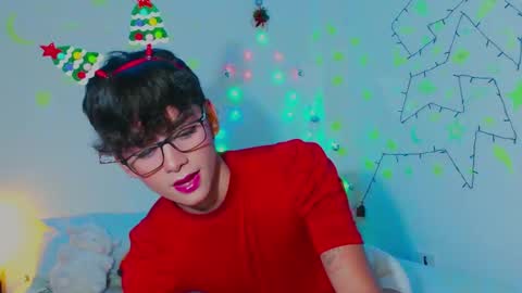 Snapshot of arnold_laurent chatting on December 2024 07:05:02 PM Arnold online show from December 2024 07:05:02 PM