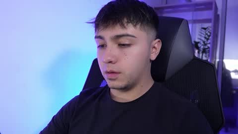 aron__cooper online show from February 2026 11:41:02 PM