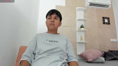 Snapshot of aron_alexa chatting on December 2025 09:09:02 PM Alexa Aron online show from December 2025 09:09:02 PM