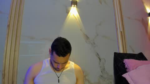 aron and molly online show from February 2026 11:59:01 AM