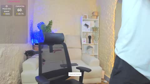 ARON BOLT online show from January 2025 12:58:02 AM