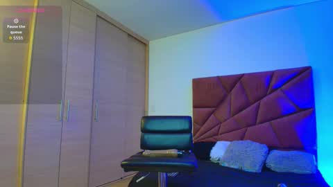 ARON BOLT online show from September 2025 02:35:01 AM