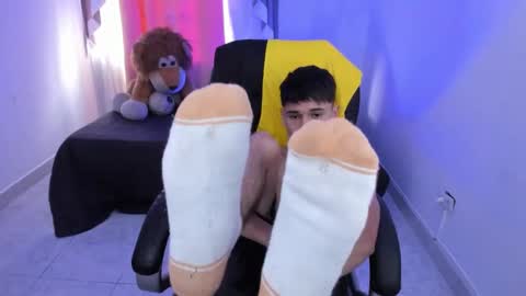 Snapshot of aron_boyy chatting on February 2026 05:53:02 PM Aaron online show from February 2026 05:53:02 PM