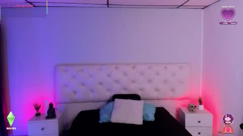 Aron cruz  online show from October 2025 01:25:02 PM