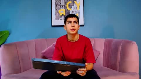 Snapshot of aron_pulse chatting on February 2026 01:21:02 PM aron_pulse online show from February 2026 01:21:02 PM