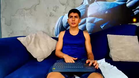 Snapshot of aron_pulse chatting on March 2026 01:28:02 PM aron_pulse online show from March 2026 01:28:02 PM