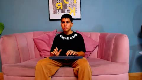 Snapshot of aron_pulse chatting on March 2026 01:26:01 PM aron_pulse online show from March 2026 01:26:01 PM